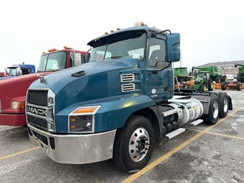 Main image Mack AN64T